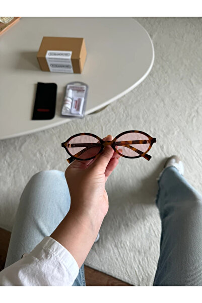 RoseandRoses نظارات شمسية بتصميم دائري مماثل من ميو، لون وردي ليوبارد