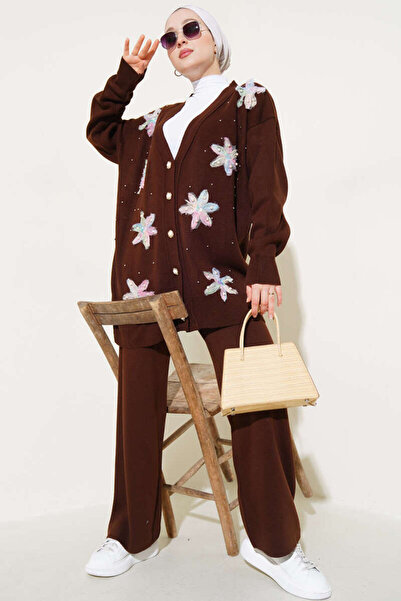 Giyimsel طقم نسائي من سترة وبنطلون مزين بالزهور