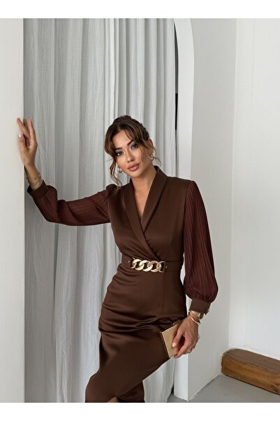 1Moda1Tarz Дамска рокля от специален дизайн с дължина до коляното, с подплата, с ръкави от вносната материя Scuba Fabric и плисиран верижен колан.