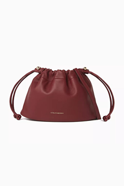 Strathberry حقيبة شارلوت الصغيرة من جلد النابا، برباط وتفاصيل ذهبية اللون