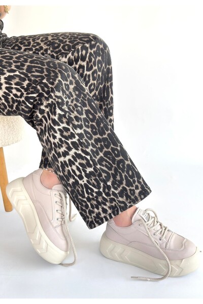 Zerenyus Emwa Premium Beige Lace-Up Thick Sole Sports Shoes