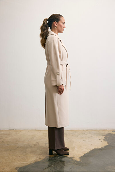 KENT Long Bone-Colored Coat with Collar Detail