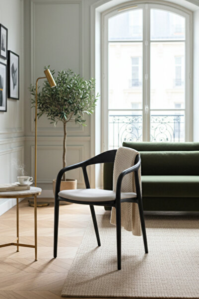 Woodenbend Delfi Siyah Ahşap Sandalye – Modern İskandinav ve Konforlu Tasarım