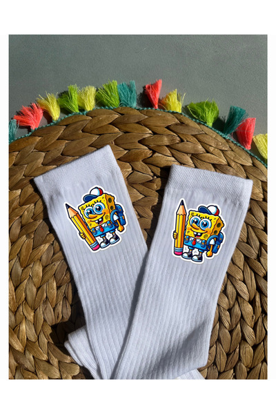Tubinyoo جوارب مدرسية بيضاء اللون مطبوعة عليها سبونج بوب بطول الركبة