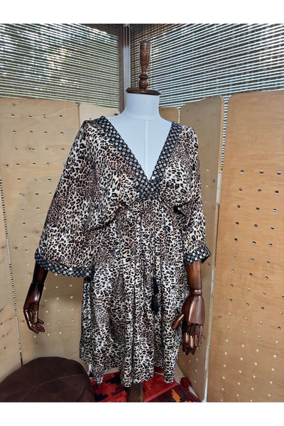 Matcha Butik Kadın Leopar Desenli Hint İpeği Ayna İşlemeli Etnik Elbise, Standart Beden