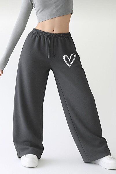 Le Vion Women's Loose-Fitted, Relaxed Heart-Shaped Trackpants