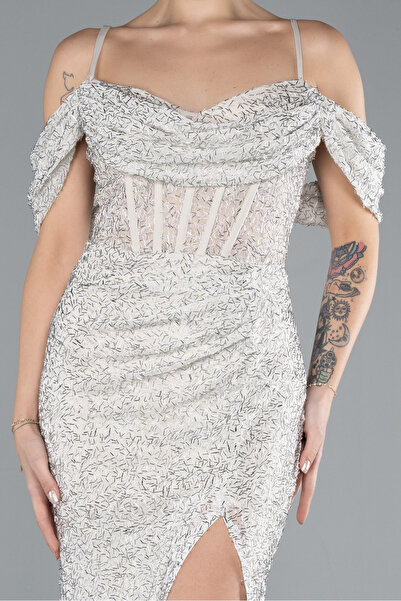 Abiyefon Bej Bacak Ve Omuz Dekolteli Uzun Boncuklu Abiye ABU4394