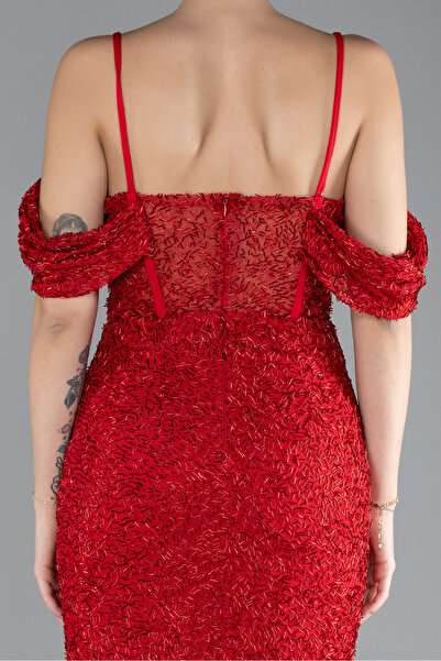 Abiyefon Kırmızı Bacak Ve Omuz Dekolteli Uzun Boncuklu Abiye ABU4394