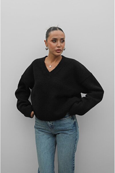 Havoş Siyah V Yaka Yumuşak Dokulu Kazak