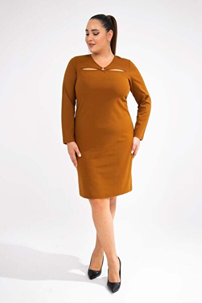 Roxxlen 121633 ΦΟΡΕΜΑ Γυναικείο φόρεμα μεγάλου μεγέθους με λεπτομέρεια στο γιακά καφέ