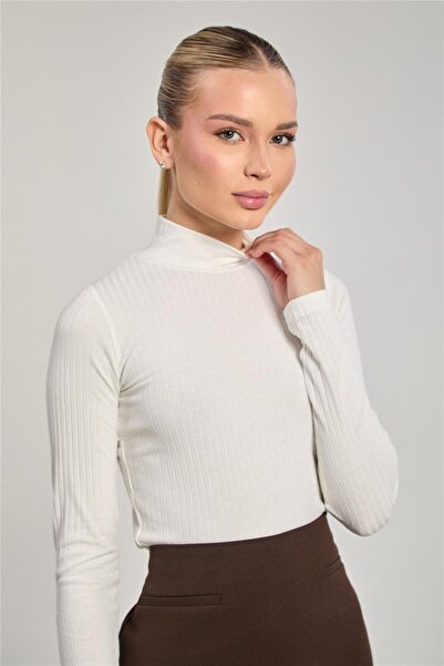BARRELS AND OIL Women's Stand Collar Ribbed Long Sleeve Crop Bodysuit - White