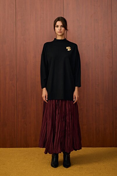 Merwishop Дамска туника с брошка Vega 1548 с детайли