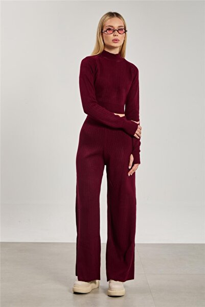 BARRELS AND OIL Women's Crop Sweater Pants Two-Piece Set - Burgundy