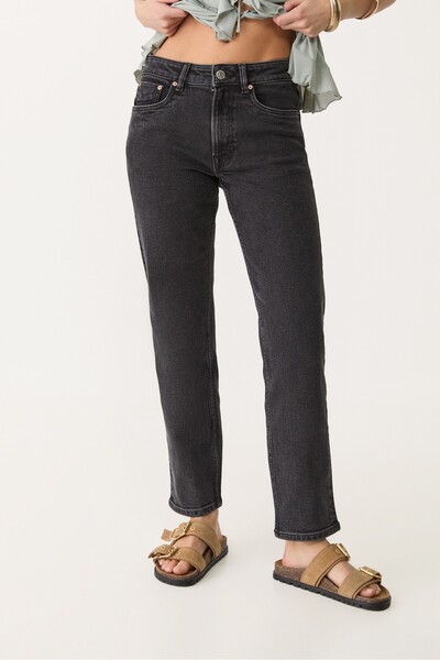 Stradivarius 1465 Slim-fit mom jeans