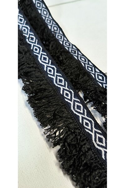 ALTAY AKSESUAR شراشيب شعر سوداء مخططة بنمط عرقي باللونين الأبيض والأسود