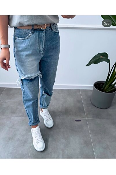 ADAMODA.RO Mom fit jeans with asymmetric cut