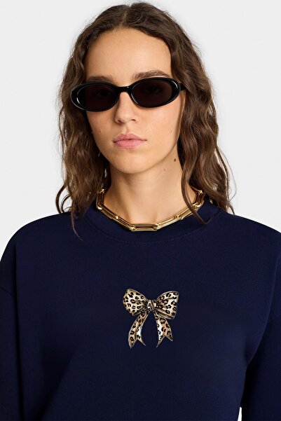 The Champ Clothing Γυναικείο φούτερ Oversize με στάμπα με κορδέλα Leo Navy Blue – Λαιμόκοψη, 3 κλωστές Fleece με ανάγλυφο