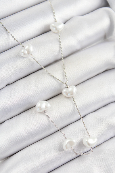Generic Brand Y Model Silver Color Women's Necklace with Rice Pearl and Heart...
