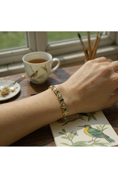 BuradaBuldun سوار بتصميم أنيق من حجر الزمرد الأخضر VIP