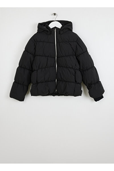 name ıt Siyah Kadın Fermuarlı Yaka Normal Kalıp Desenli Puffer Mont 13233913