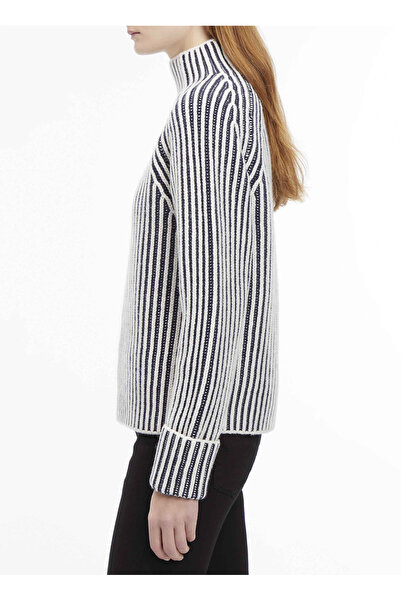 Calvin Klein Balıkçı Yaka Standart Çizgili Lacivert - Beyaz Kazak Kadın REC YÜN TWO TONE STRIPE SWEA