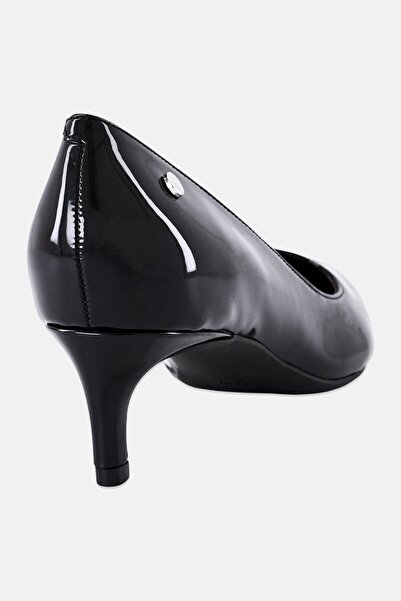 Calvin Klein Women Medium Slip On Leather Pumps, Black