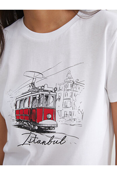 LC Waikiki Timeless Store: Timeless Recommendations | Crew Neck Istanbul B Printed Women's T-Shirt