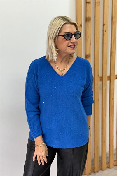 By Esra Celkan Mavi V Yaka Pullu Uzun Kol İthal Triko