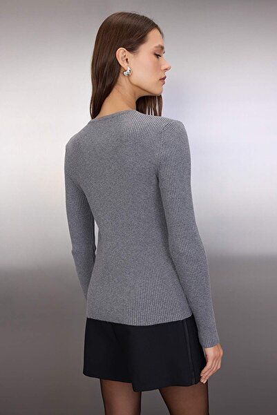 Trendyol Collection Anthracite Premium/Special Yarn Fitted/Fitted Sweater Cardigan with Accessory Detail Twoaw26Hi00201