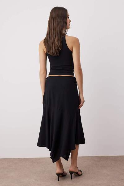 Trendyol Collection Black Draped Fabric Low Waisted Tip Asymmetrical Maxi Size Woven Skirt Twoss25Et00078