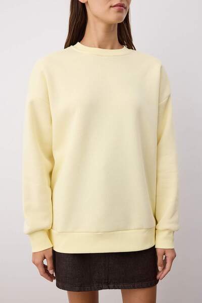 Trendyol Collection Light Yellow Oversize/Relaxed Fit Basic Crew Neck Thick/Inner Fleece Knitted Sweatshirt Twoaw24Sw00102
