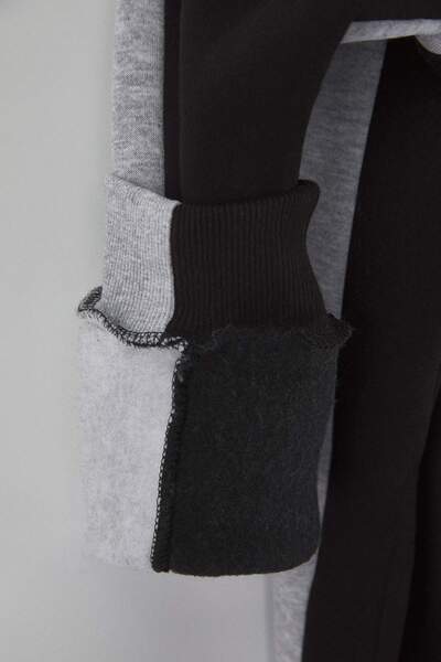 Trendyol Curve Gray Melange Color Block Wide Fit Inside Fleece Knitted Sports Plus Size Sweatshirt Tbbaw26Ao00011