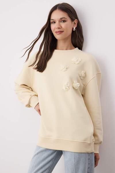 Trendyol Collection Stone Thick Shardonless Accessory Flower Detailed Oversize/Wide Cut Knitted Sweatshirt Twoaw26Sw00004