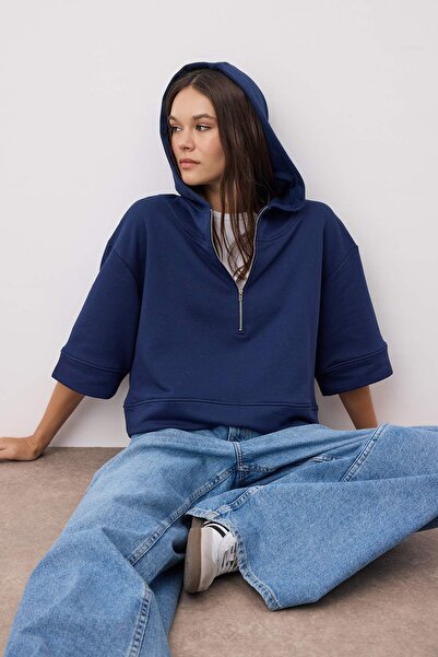 Trendyol Collection Navy Blue Hooded Zipper Detailed Three Quarter Sleeve Thick Knitted Sweatshirt Twoaw26Sw00024
