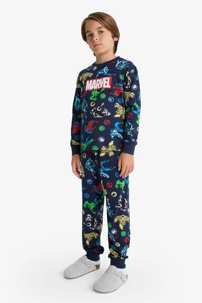 DeFacto Erkek Çocuk Marvel Comics Pijama Takımı Uzun Kollu Üst Uzun Alt F1898A825AU