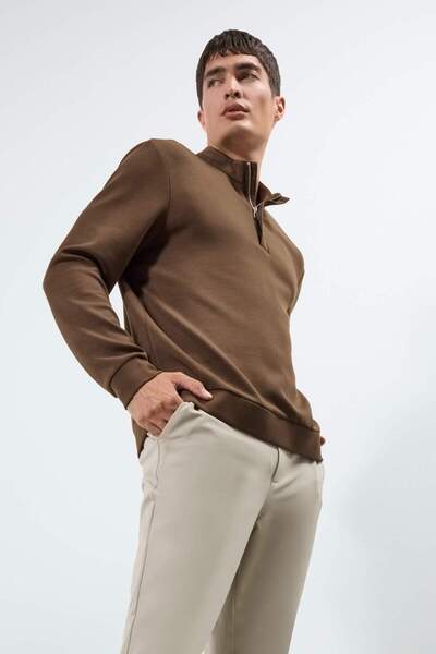 DeFacto Regular Fit Dik Yaka Yarım Fermuarlı Sweatshirt F2821AX25AU