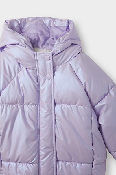 DeFacto Kız Bebek Kapüşonlu Fermuarlı Çıtçıtlı Şişme Mont E7985A525AU