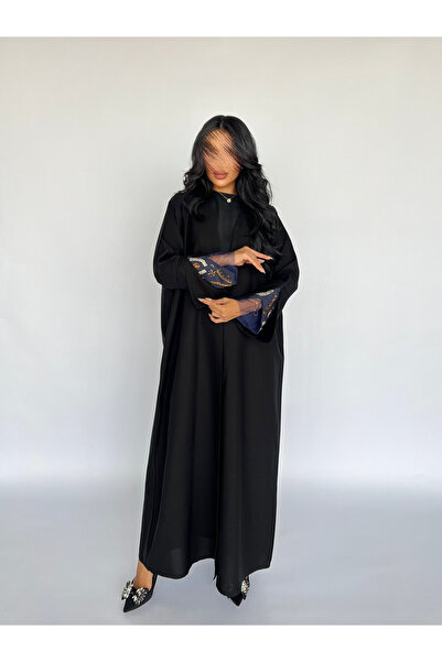 outline Embroidered abaya with triple sleeves in an elegant design