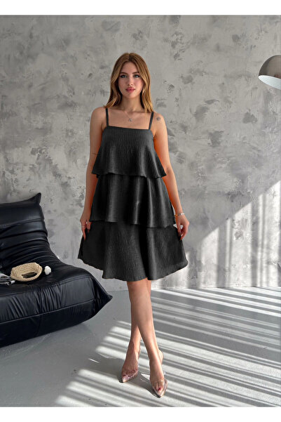 hazelin Kadın Siyah İnce Askılı Katlı İthal Keten Elbise HZL24S-FRY121831