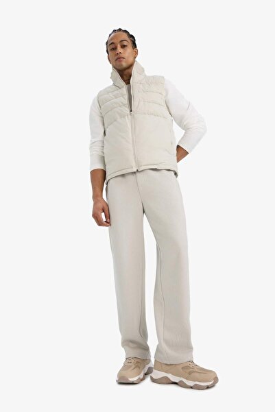 DeFacto Defactofit Slim Fit Tight-Fitting Waterproof Zippered Puffer Vest E9215Ax25Au