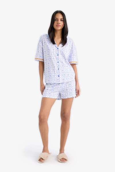 DeFacto Pajama Set Regular Fit Patterned Short Sleeve Top Shorts-Fall in Love E4630Ax25Hs