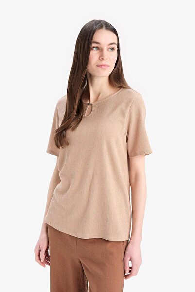DeFacto Regular Fit Round Neck Basic Plain Wrinkle Short Sleeve T-Shirt D8659Ax25Sp