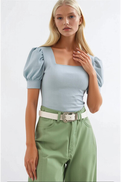 hazelin Bluză tricotată cu guler pătrat albastru deschis pentru femei HZL22W-BD104091