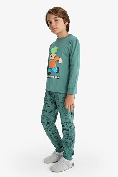 DeFacto Erkek Çocuk Stumble Guys Pijama Takımı Uzun Kollu Üst Uzun Alt F5176A825AU