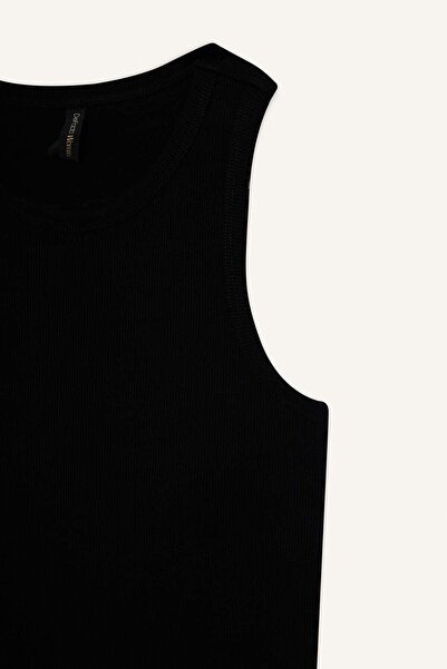 DeFacto Slim Fit Dar Kesim Basic Düz Halter Yaka Fitilli Kaşkorse Pedli Atlet G0843AX25AU