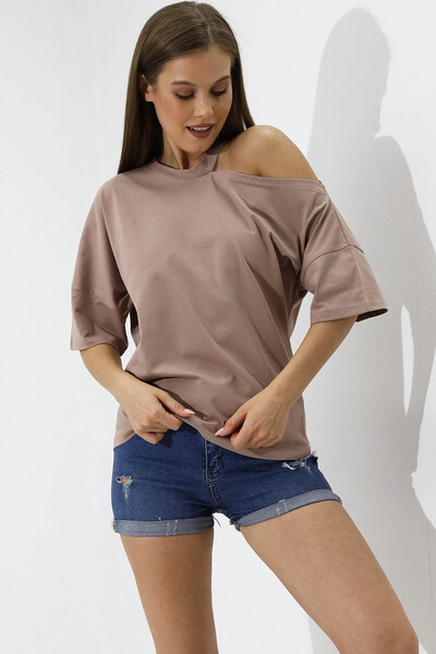 hazelin Γυναικείο μπεζ μονόχρωμο πλεκτό μπλουζάκι με λαιμόκοψη με λεπτομέρεια ώμου HZL23S-DSB 120191