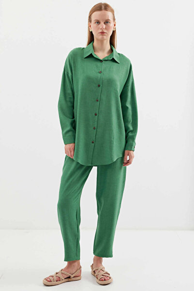 hazelin Σετ γυναικείο πουκάμισο και παντελόνι από σμαραγδένιο πράσινο λινό - HZL23W-BD 166221