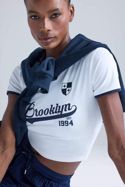 DeFacto Tricou cu mânecă scurtă pentru sport, cu decolteu crop, cu imprimeu DeFactoFit E7720AX25AU