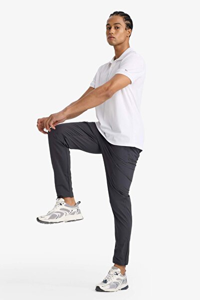 DeFacto DeFactoFit Slim Fit Dar Kesim Çift Cepli Fermuarlı Paça Dokuma Jogger B2780AX25AU