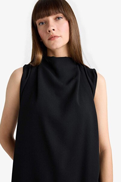 DeFacto Regular Fit Balıkçı Yaka Krep Kolsuz Bluz F9149AX25WN